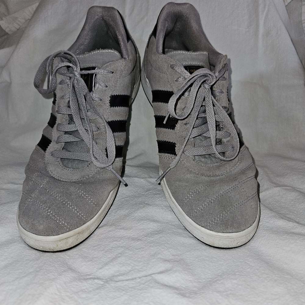 Adidas Men's Gray Etrusco Sneakers